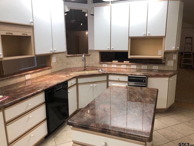 13745 Meadow Ln, House other with 4 bedrooms, 3 bathrooms and null parking in Flint TX | Image 6