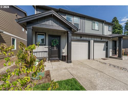 252 N 30th Dr, Ridgefield, WA, 98642-7309 | Card Image