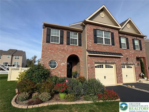 1477 Caspian St, Allentown, PA, 18104-8280 | Card Image