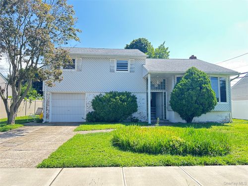 29 Jean Place, Oyster Bay, NY, 11791 | Card Image