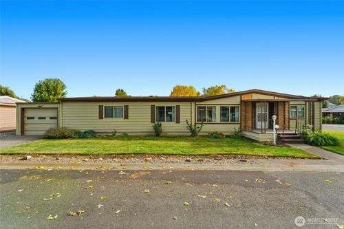 1023 Se Dove Ln, College Place, WA, 99324-1811 | Card Image