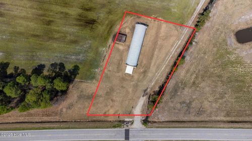 11394 Nc 41 Hwy W, Bladenboro, NC, 28320-7756 | Card Image