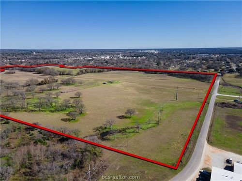 000 Vaughn Ln, Hearne, TX, 77859 | Card Image