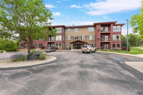 vista-park-condos-4031 Fairway Hills Dr, Rapid Vity, SD, 57702 | Card Image