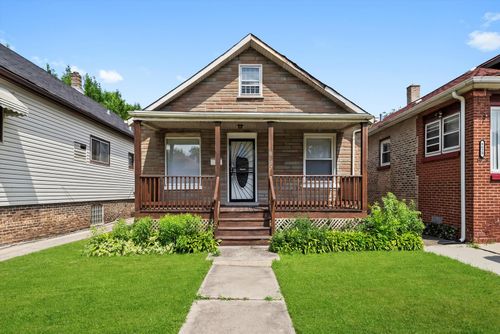 8627 Essex Ave, Chicago, IL, 60617-2336 | Card Image