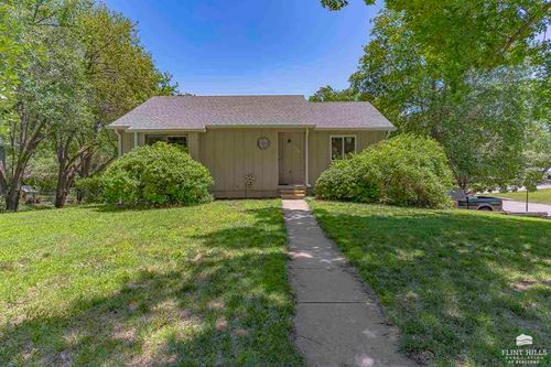724 Dehoff Dr, Manhattan, KS, 66502-3210 | Card Image