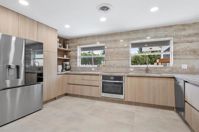 417 N Highland Dr, House other with 3 bedrooms, 2 bathrooms and null parking in Hollywood FL | Image 7