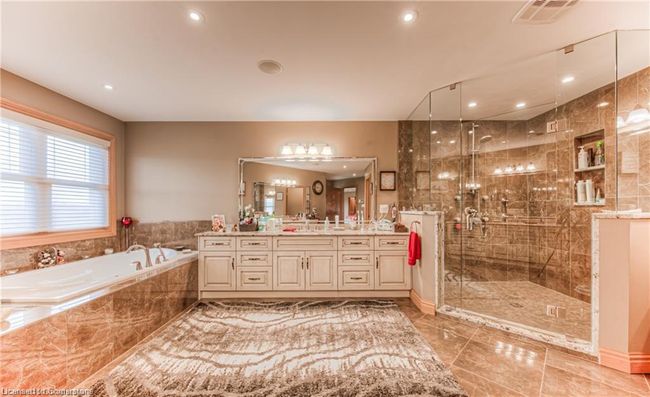 1098 Wurster Pl, House other with 11 bedrooms, 10 bathrooms and 14 parking in Breslau ON | Image 33