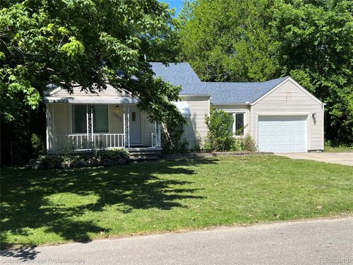 19925 Negaunee, Redford, MI, 48240-1645 | Card Image