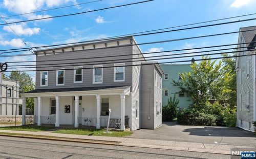 143 Valley Rd, Montclair, NJ, 07042-2372 | Card Image