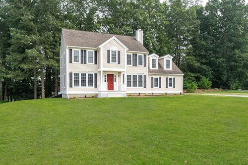 7 Manor Ln, Oxford, MA, 01540-1500 | Card Image
