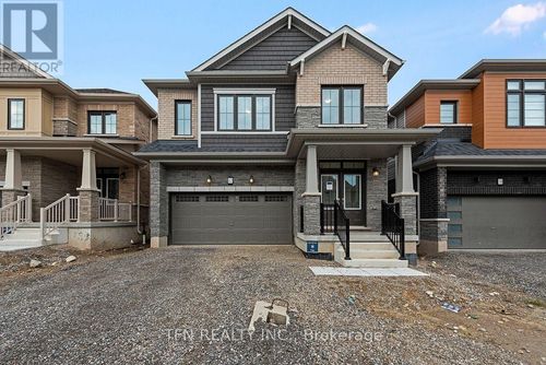 82 Picard Street, Woolwich, ON, N0B1M0 | Card Image