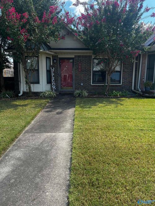 337 Autumn Ln Sw, Decatur, AL, 35601-6831 | Card Image