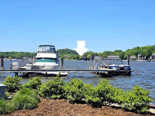 35-987 Lake St, Saugatuck, MI, 49453-9738 | Card Image