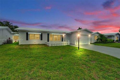 240 Nw 25th Ct, Pompano Beach, FL, 33064-3221 | Card Image