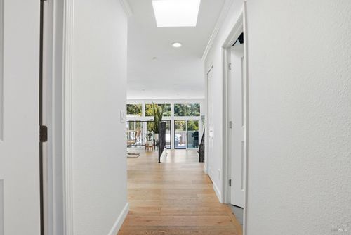 123 Knollwood Drive, San Rafael, CA, 94901 | Card Image