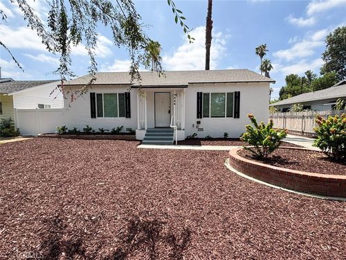 7456 Kingsley Way, Riverside, CA, 92504-2762 | Card Image