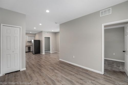 1119 Custer St, Detroit, MI, 48211-1951 | Card Image