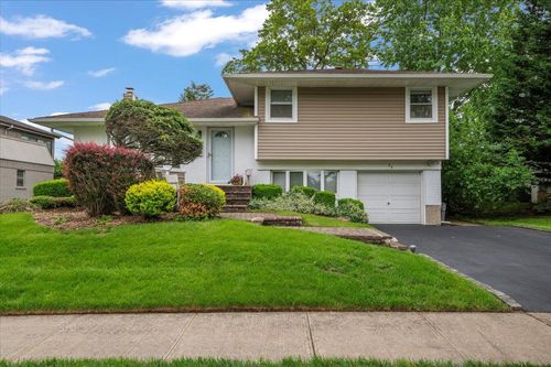 58 Briar Ln, Jericho, NY, 11753-2212 | Card Image