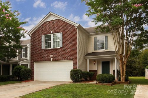 7623 Monarch Birch Ln, Charlotte, NC, 28215-7060 | Card Image