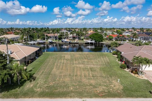 452 Valletta Ct, Punta Gorda, FL, 33950-8051 | Card Image