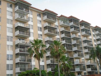 411 - 4174 Inverrary Dr, Condo with 1 bedrooms, 1 bathrooms and null parking in Lauderhill FL | Image 1