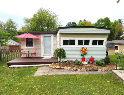 10438 Hunters Trl, Lake, MI, 48632-9532 | Card Image