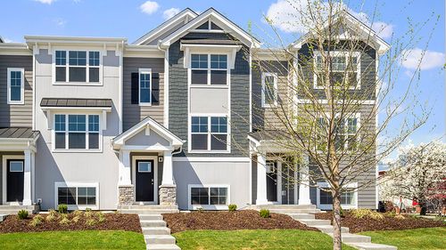 2048 Yellowstone Boulevard, Mundelein, IL, 60060 | Card Image