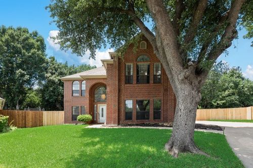 2422 Black Spruce Court, Arlington, TX, 76001 | Card Image