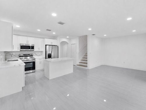 2802 Sw 128th Way, Miramar, FL, 33027 | Card Image