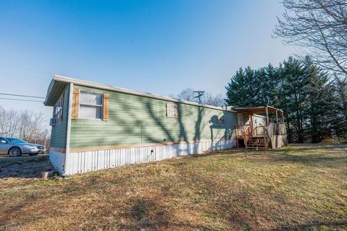106 Daniels Dell Lane, Mount Airy, NC, 27030 | Card Image