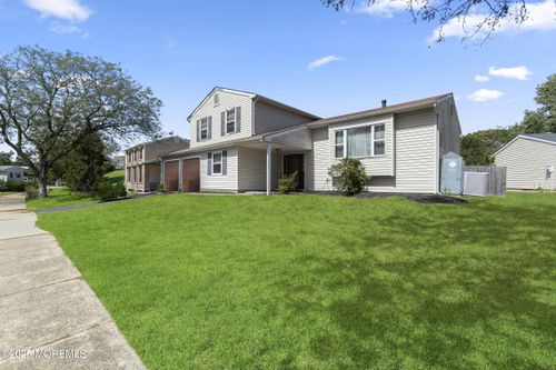 11 Nantucket Ct, Howell, NJ, 07731-1664 | Card Image