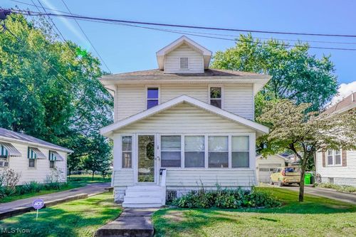 819 Irvington Ave Ne, Massillon, OH, 44646-4563 | Card Image