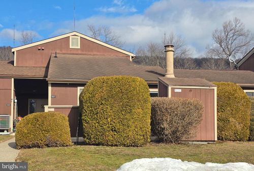 821 Lee Ln, ENOLA, PA, 17025-1504 | Card Image