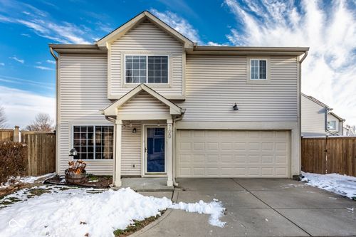 700 Mountain Pine Dr, Greenwood, IN, 46143-7673 | Card Image