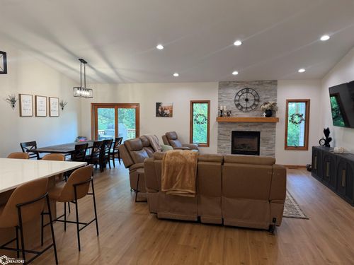 201 Hillside Dr, Algona, IA, 50511-3064 | Card Image