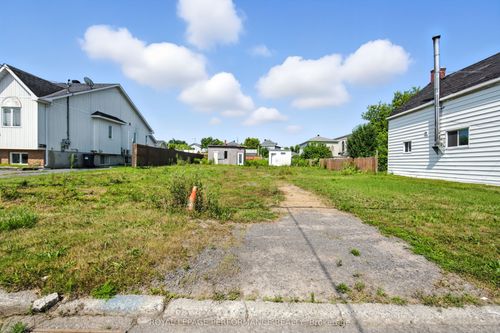 244 Prospect St, Hawkesbury, ON, K6A2M5 | Card Image