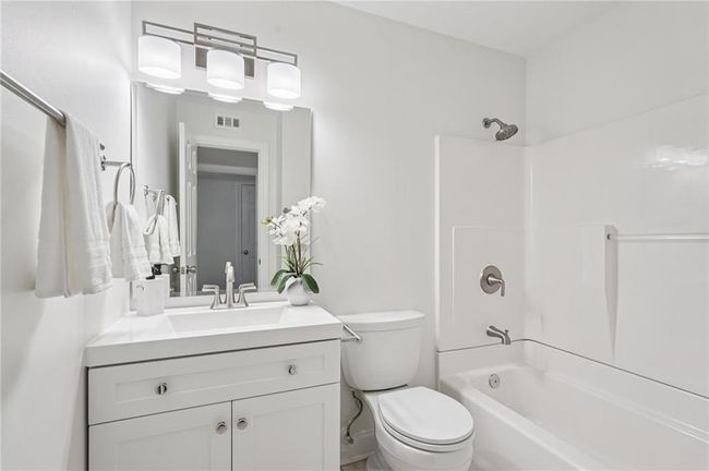 APT-301 - 1166 Booth Rd Sw, Condo with 2 bedrooms, 2 bathrooms and null parking in Marietta GA | Image 22