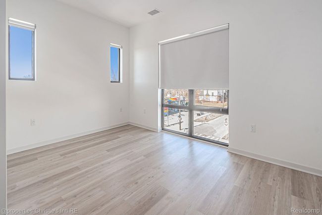 212 - 7410 Kercheval St, Condo with 2 bedrooms, 2 bathrooms and null parking in Detroit MI | Image 10