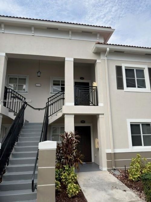 apt-206-3427 W 80th St, Hialeah, FL, 33018-7570 | Card Image