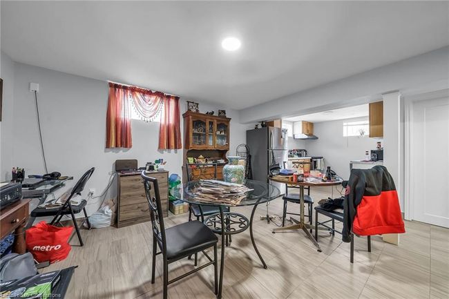 8 Shynal Ave, House other with 4 bedrooms, 2 bathrooms and 6 parking in Hamilton ON | Image 36