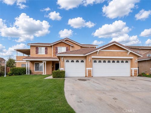 13847 Clydesdale Run Ln, Victorville, CA, 92394-7401 | Card Image