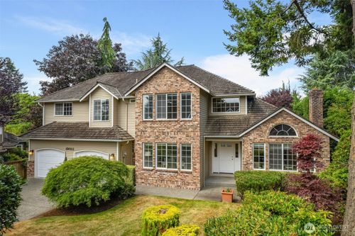 19011 64th Ave Ne, Kenmore, WA, 98028-3357 | Card Image