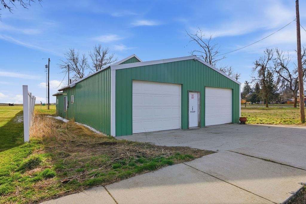 Residential in Creston 2