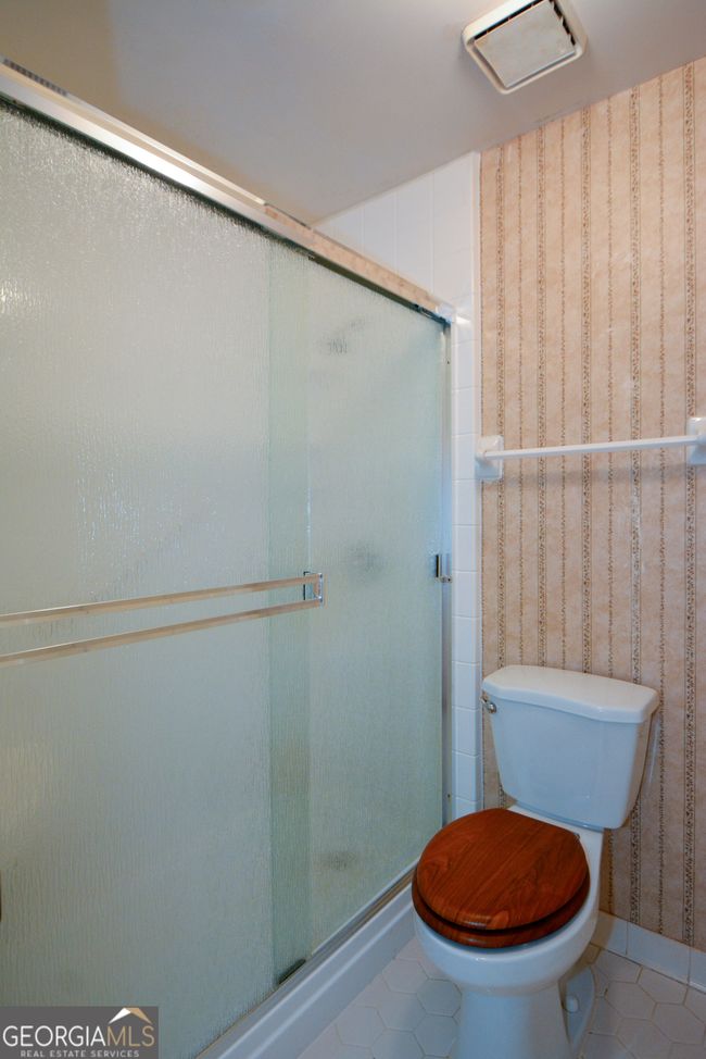 154 Waverly Dr, Condo with 3 bedrooms, 2 bathrooms and null parking in Alpharetta GA | Image 23