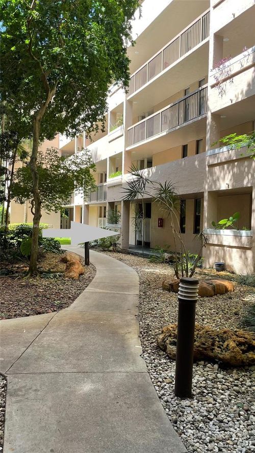 apt-103-6800 Cypress Rd, Plantation, FL, 33317-3041 | Card Image