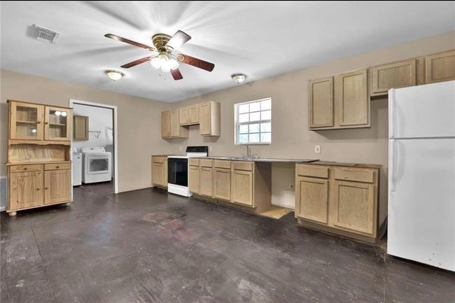 2000 E Beverly Dr, House other with 7 bedrooms, 6 bathrooms and null parking in Shepherd TX | Image 25