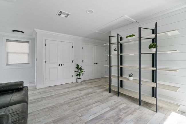 Family Room | Image 17