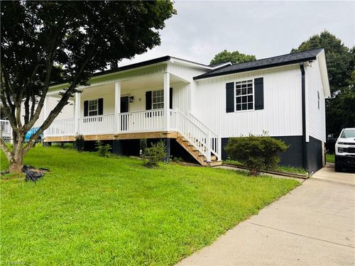 17 Candlestick Dr, Thomasville, NC, 27360-8605 | Card Image