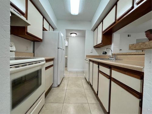 apt-273-5740 Rock Island Rd, Tamarac, FL, 33319-2892 | Card Image